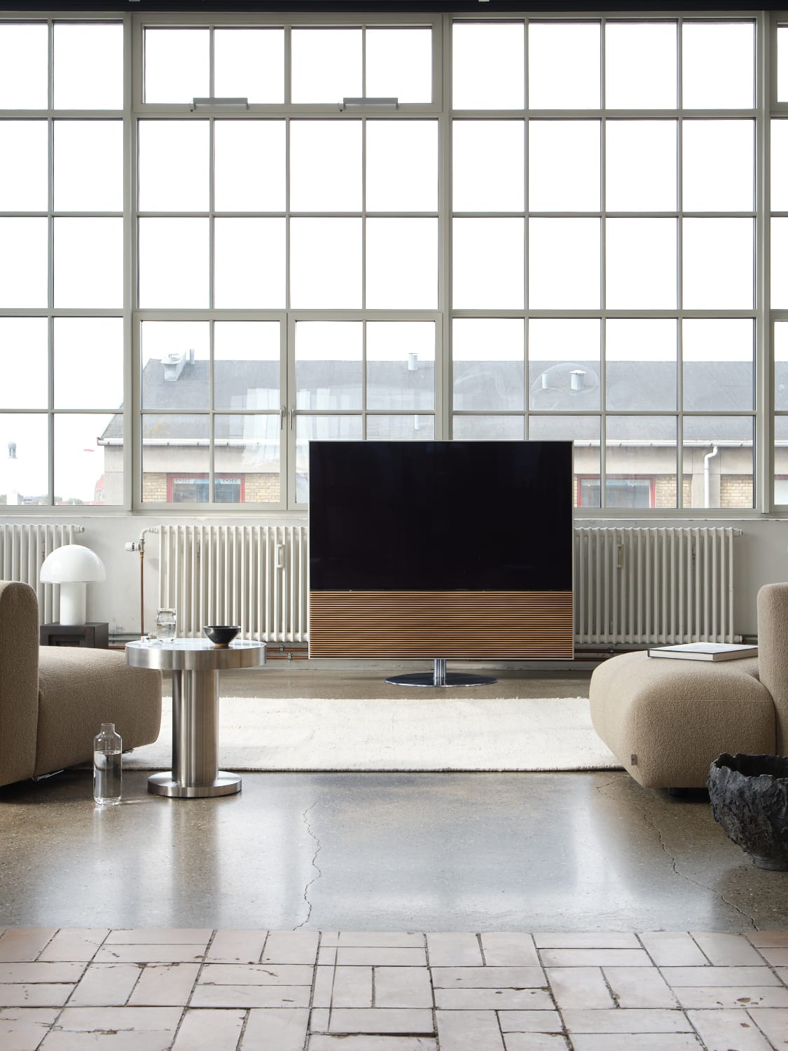 CANVAS Swivel Stand 55"- 65" Silver